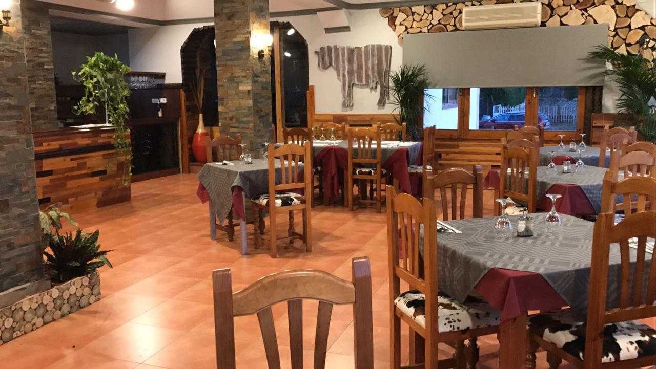 Hostal Venta Del Peral Cullar de Baza Exterior photo